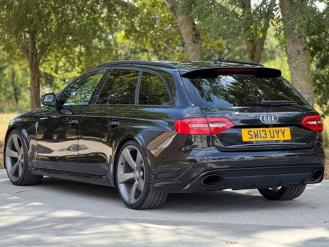 Audi RS4 4.2 RS 4 FSI Quattro Auto 4WD 5dr 3