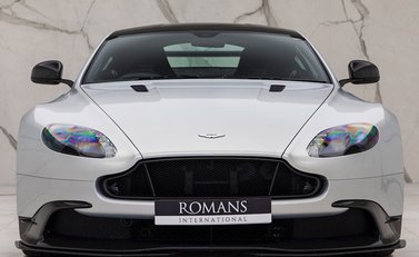 Aston Martin Vantage GT8 6