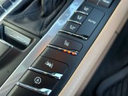 Porsche Macan S PDK 33