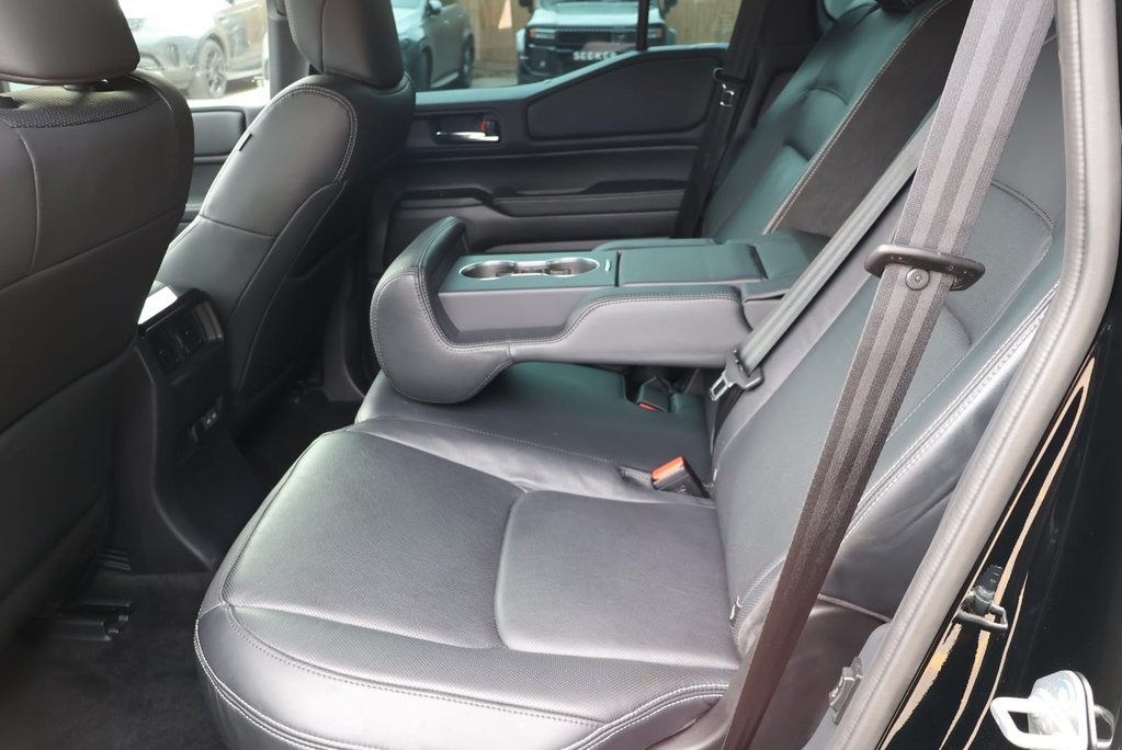Toyota Land Cruiser COMMERCIAL WITH  REAR SEATS AND PRIVACY  21