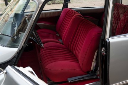 Citroen DS 21 EFI Pallas 23