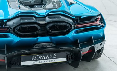 Lamborghini Revuelto 27