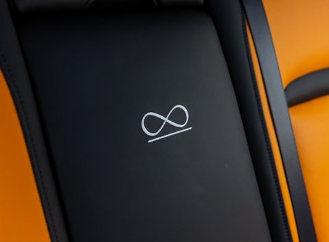 Rolls-Royce Cullinan Black Badge 17