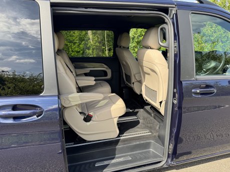 Mercedes-Benz Eqv EQV 300 Sport Auto Electric 90KWH EX-LWB/7 SEATER/360 CAM/VAT Q 24