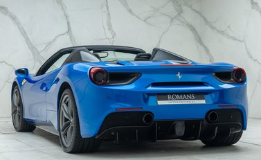 Ferrari 488 SPIDER 13