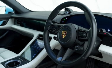 Porsche Taycan 4S 9