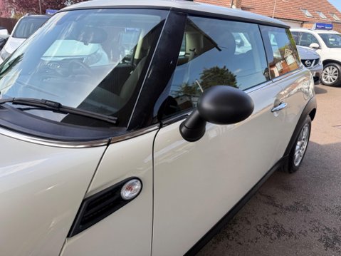 Mini Hatch 1.6 One Auto Euro 6 3dr 32