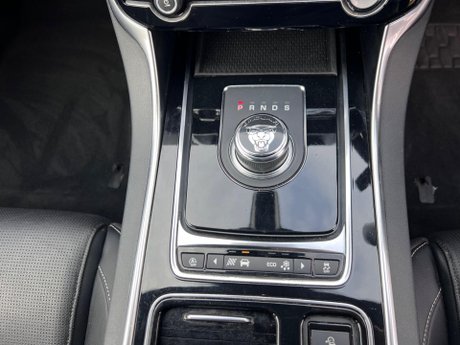 Jaguar XE 2.0i GPF R-Sport Auto Euro 6 (s/s) 4dr 22