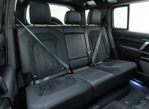 Land Rover Defender 110 V8 12