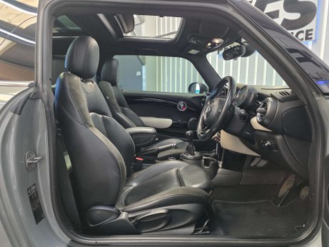 Mini Hatch 2.0 Cooper S Hatchback 3dr Petrol Manual Euro 6 (s/s) (192 ps) 35