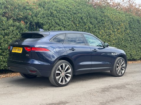 Jaguar F-Pace 2.0 D180 R-Sport SUV 5dr Diesel Auto AWD Euro 6 (s/s) (180 ps) 4