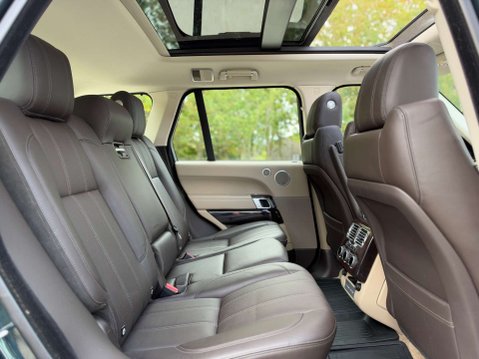 Land Rover Range Rover 4.4 Range Rover Vogue SDV8 Auto 4WD 5dr 25