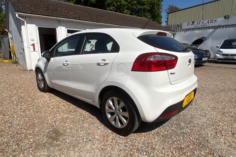 Kia Rio VR7...7 SERVICES...LOOK !! ONLY £35:00 R/TAX..LAST OWNER 7 YEARS..AIR CON.. 9