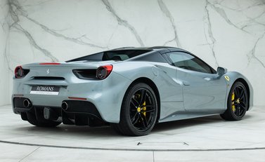 Ferrari 488 Spider 6