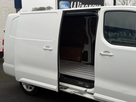 Vauxhall Vivaro 1.5 Turbo D 2900 Sportive L2 H1 Euro 6 (s/s) 5dr 14