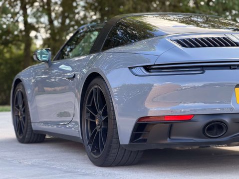Porsche 911 3.0 911 Targa 4 GTS Semi-Auto 4WD 2dr 37