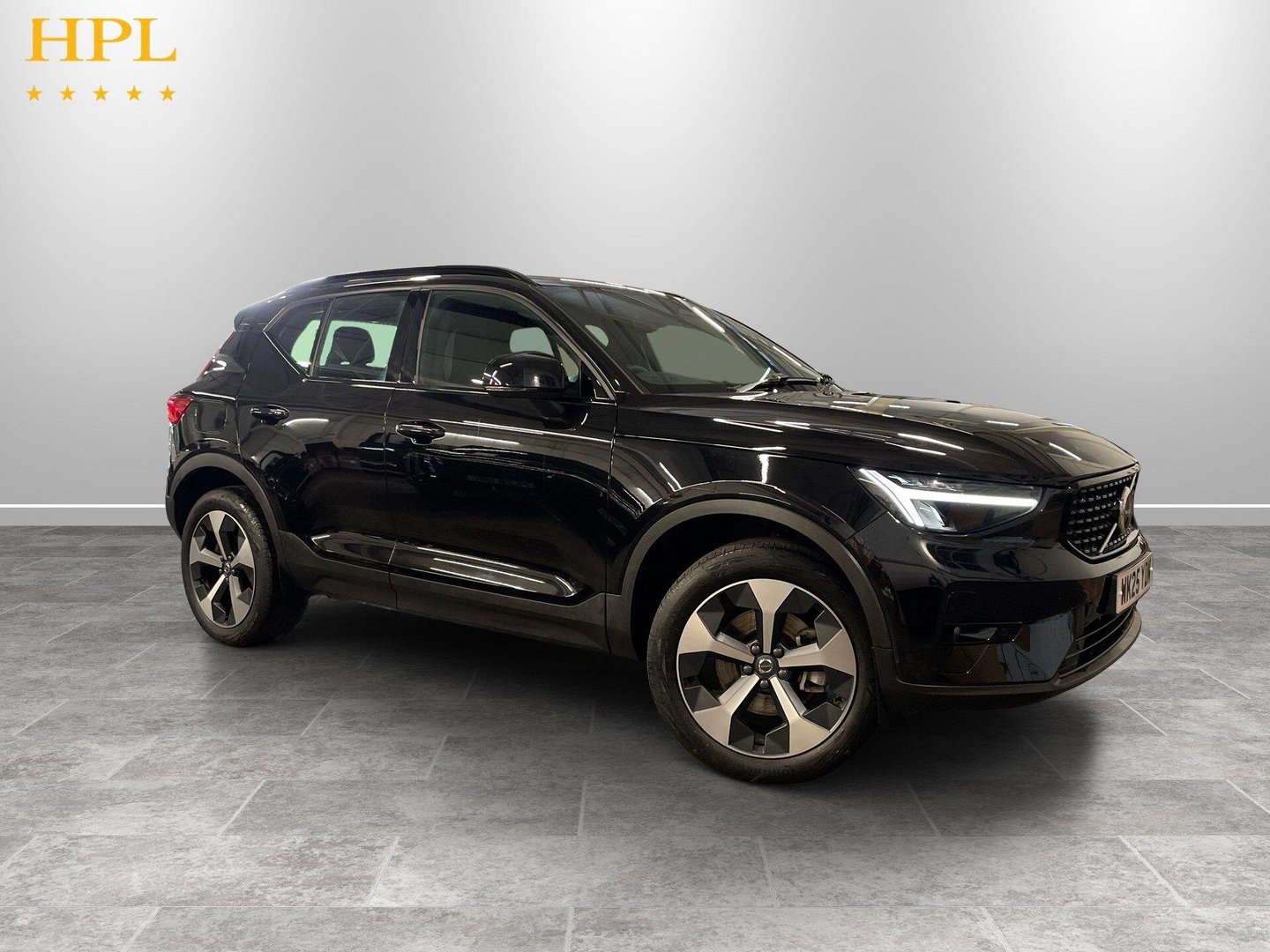 2025 Volvo XC40