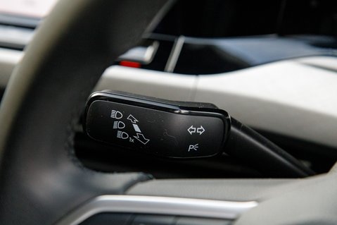 Volkswagen Golf LIFE TSI 16