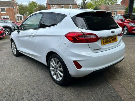 Ford Fiesta TITANIUM 2