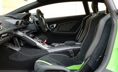 Lamborghini Huracan Performante 8