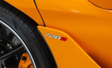 McLaren 720S 39
