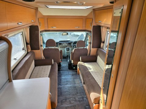 Auto-Sleepers Nuevo Eton 3