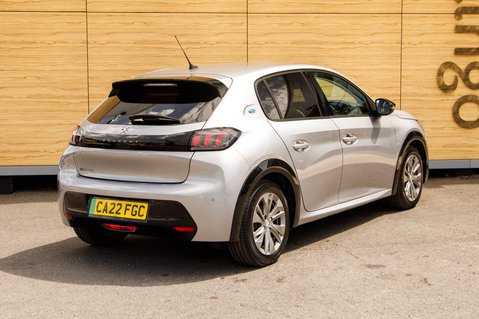 Peugeot 208 ALLURE PREMIUM 2