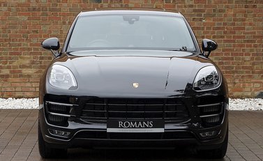 Porsche Macan Turbo Performance Package 2