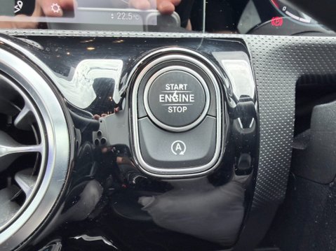 Mercedes-Benz CLA Class 2.0 CLA 220 AMG LINE PREMIUM 23