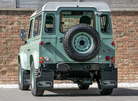 Land Rover Defender 90 Heritage 3