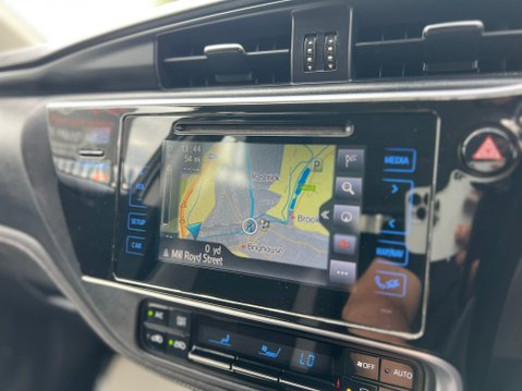 Toyota Auris VVTI BUSINESS EDITION TOURING SPORTS TSS 41