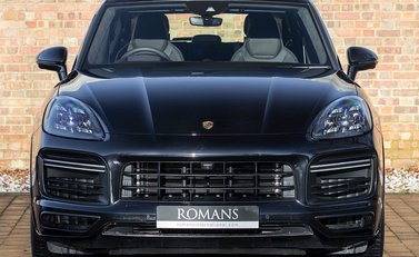 Porsche Cayenne Turbo 4