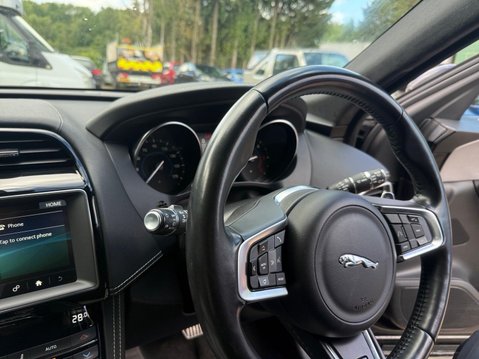 Jaguar F-Pace 2.0 D180 R-Sport Auto AWD Euro 6 (s/s) 5dr 18