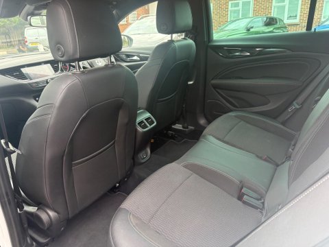 Vauxhall Insignia SRI VX-LINE NAV 15