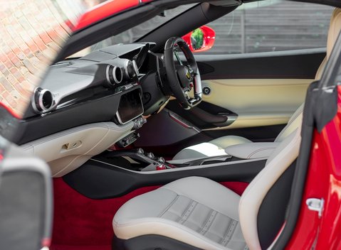 Ferrari Portofino 16