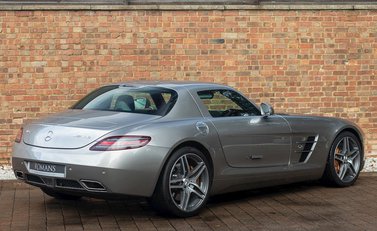 Mercedes-Benz SLS AMG 9