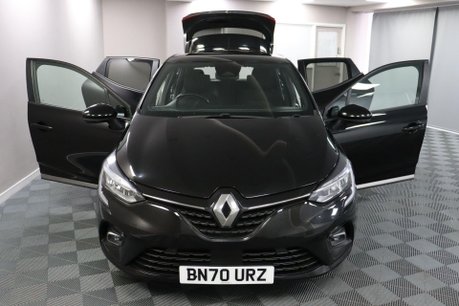 Renault Clio ICONIC TCE BOSE 7