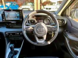 Toyota Yaris 1.5 Yaris Design HEV CVT 5dr 19