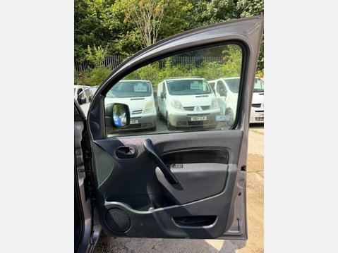 Renault Kangoo 1.5 dCi ML19 Business Panel Van 5dr Diesel EDC MWB Euro 6 (90 ps) 35
