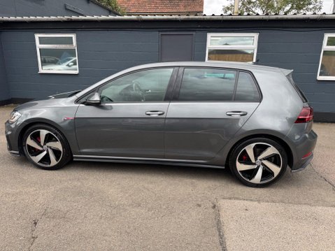 Volkswagen Golf GTI TSI DSG 13
