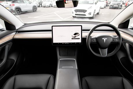 Tesla Model 3 STANDARD RANGE PLUS