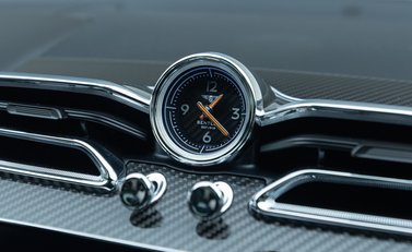 Bentley Bentayga V8 AZURE 24