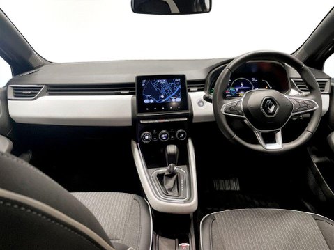 Renault Clio 1.6 E-TECH Techno Hatchback 5dr Petrol Hybrid Auto Euro 6 (s/s) (145 ps) 19