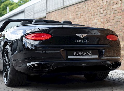 Bentley Continental GT Convertible 32