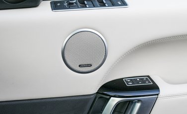 Land Rover Range Rover 4.4 SDV8 Autobiography 24