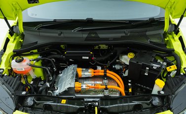 Abarth 500e Scorpionissima 43