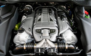 Porsche Cayenne Turbo S 27
