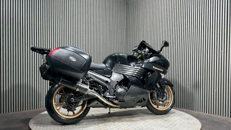 Kawasaki ZZR1400 2010 ONLY 30K STUNNING BIKE PANNIERS LONG MOT WARRANTY 1400CC 6