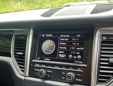 Porsche Macan 3.0 Macan S Semi-Auto 4WD 5dr 30