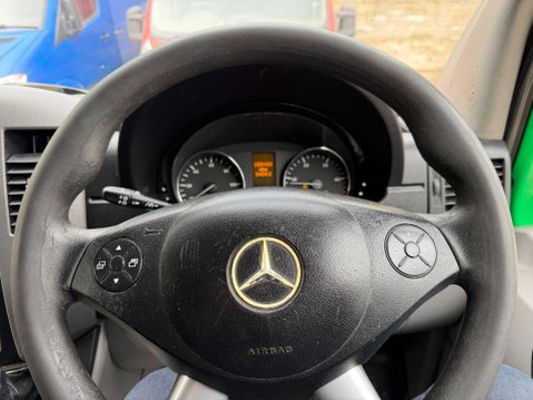 Mercedes-Benz Sprinter 2.1 313 CDi BlueEFFICIENCY Panel Van 4dr Diesel 7G-Tronic RWD L4 H3 (197 g/ 23